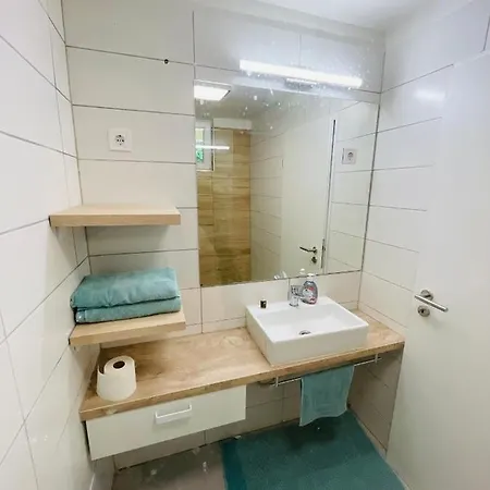 Kazinczy Deluxe Apartment