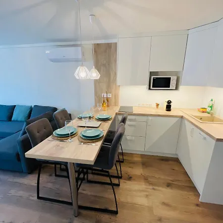 Kazinczy Deluxe Balatonalmadi