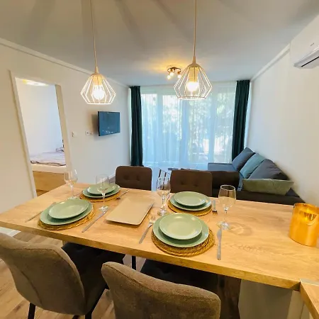 Kazinczy Deluxe Balatonalmadi