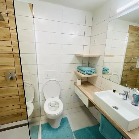 Kazinczy Deluxe Balatonalmadi